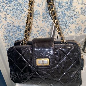 VINTAGE CHANEL LAMBSKIN BAG
